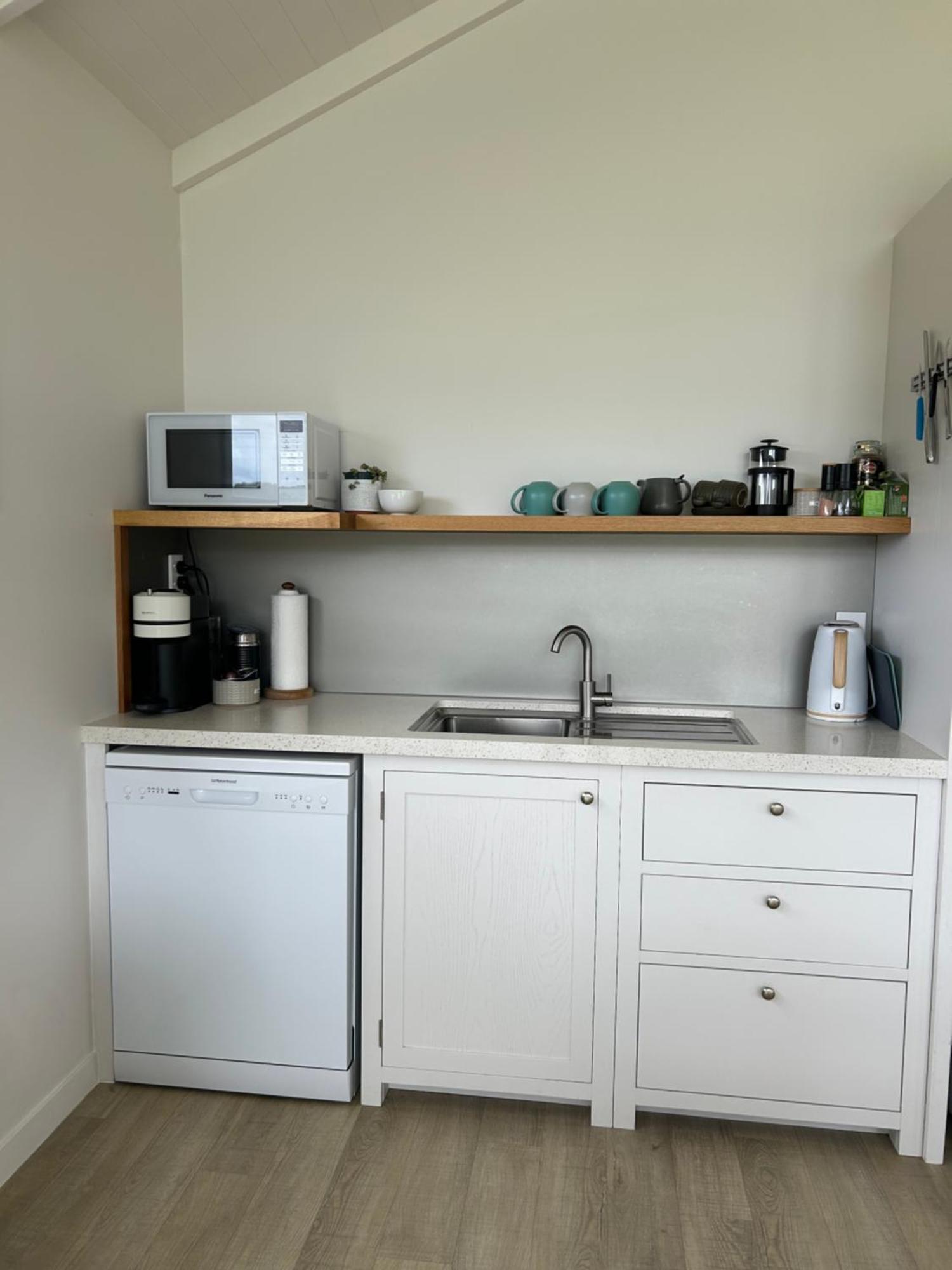 Purangi Waterfront Retreat Appartement Cooks Beach Buitenkant foto